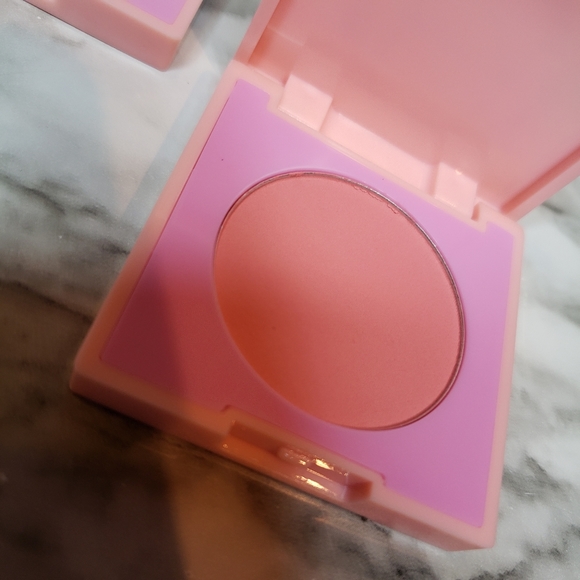 Hipdot shadow 3 pack with little makeup bag - Picture 3 of 7